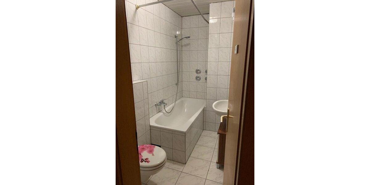 Etagenwohnung Solingen Central - 2 Zimmer, 72 m&sup2;, 650&euro; | Angebot:26632060