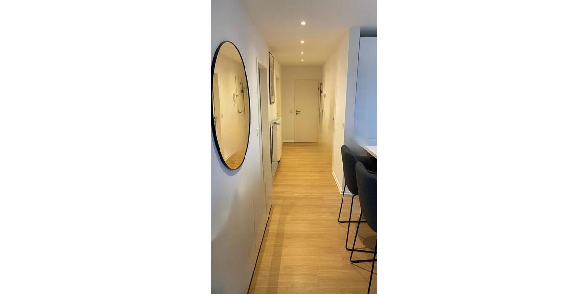 Dachgeschoßwohnung Düsseldorf Derendorf - 4 Zimmer, 123 m&sup2;, 1.750&euro; | Angebot:25343371
