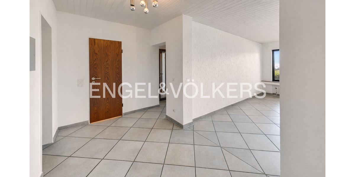 Etagenwohnung Mettmann-Metzkausen Metzkausen - 3 Zimmer, 107 m&sup2;, 230.000&euro; | Angebot:25770622