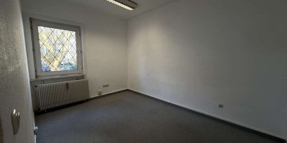 Großes Büro- und Praxisfläche in Hattingens Altstadt mit IT-Raum, LAN, Seminarraum und Gartennutzung - Gewerbeobjekt Hattingen Baak | Angebot:24705235