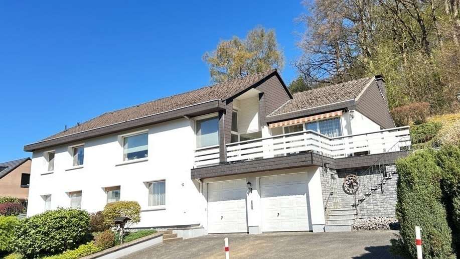 Einfamilienhaus Schalksmühle - 8 Zimmer, 234 m&sup2;, 460.000&euro; | Angebot:26628669