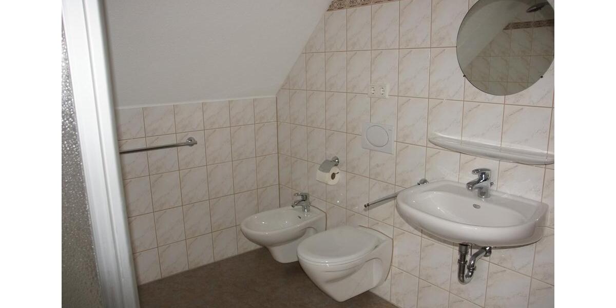 Dachgeschoßwohnung Ennepetal - 2 Zimmer, 79 m&sup2;, 400&euro; | Angebot:26532664