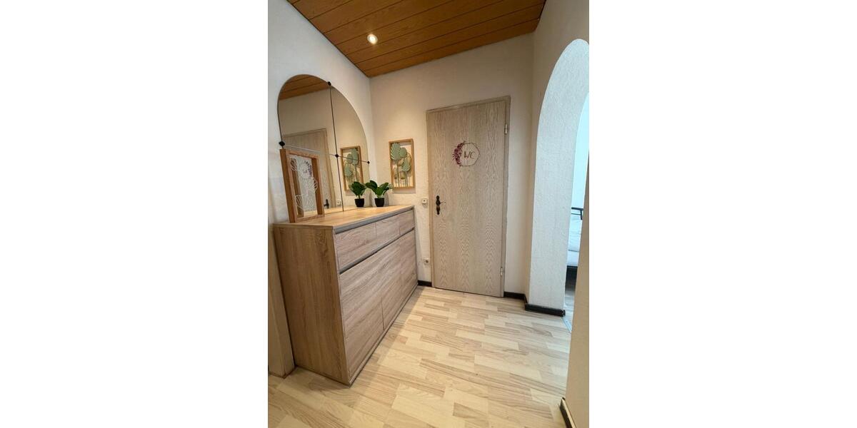 Etagenwohnung Essen Stadtkern - 1.5 Zimmer, 33 m&sup2;, 749&euro; | Angebot:26022706