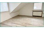 ERSTBEZUG NACH MODERNISIERUNG: HELLE 3-ZIMMER-WOHNUNG IM 2-FAM.-HAUS IN GUTER WOHNLAGE VON RADEVORMWALD - Dachgeschoßwohnung Radevormwald | Angebot:27070197