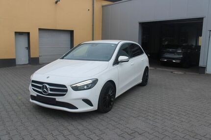 Mercedes-Benz B 180 140.799 km 15.980 &euro; Bochum 44867