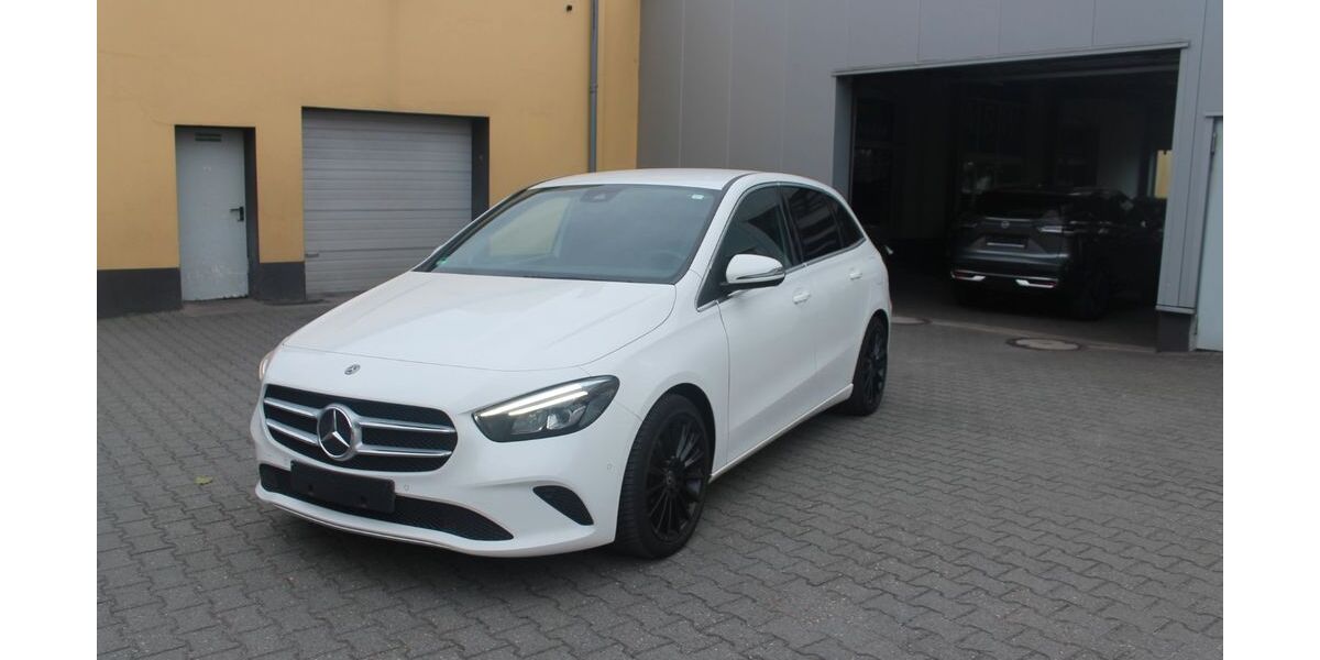 Mercedes-Benz B 180 140.799 km 15.980 &euro; Bochum 44867