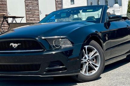 Ford Mustang 147.600 km 11.250 &euro; Gelsenkirchen 45884