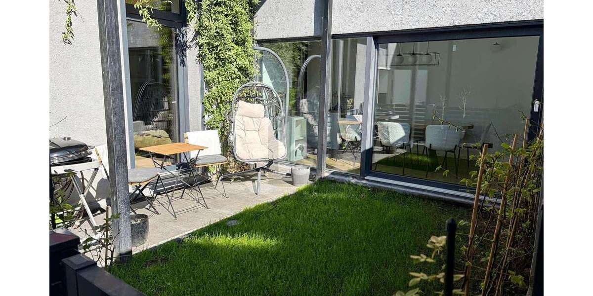 Etagenwohnung Düsseldorf Stadtbezirk 2 - 4 Zimmer, 80 m&sup2;, 2.300&euro; | Angebot:27034012