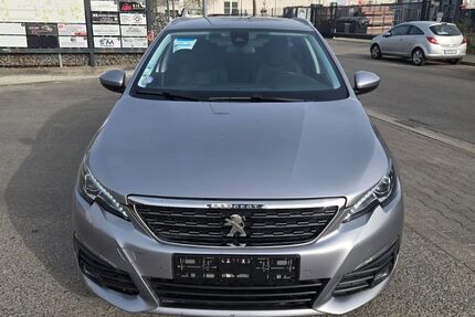 Peugeot 308 97.000 km 9.990 &euro; Gelsenkirchen 45884