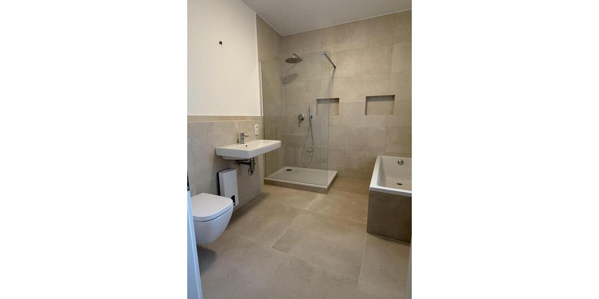 Terrassenwohnung Langenfeld (Rheinland) - 2 Zimmer, 85 m&sup2;, 1.250&euro; | Angebot:26588048
