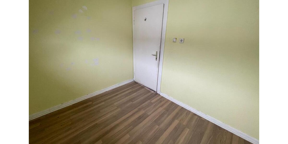 Etagenwohnung Remscheid - 7 Zimmer, 150 m&sup2;, 1.400&euro; | Angebot:25590552
