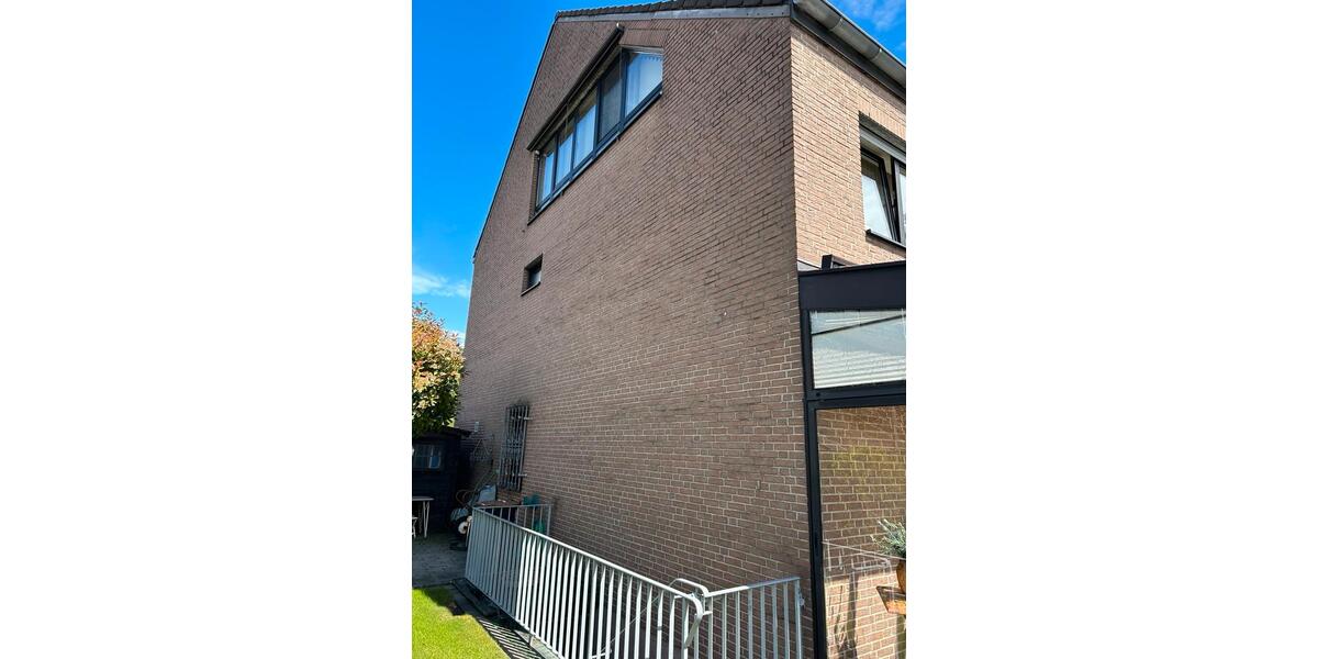Reihenhaus Düsseldorf Stadtbezirk 10 - 7 Zimmer, 165 m&sup2;, 645.000&euro; | Angebot:26531904