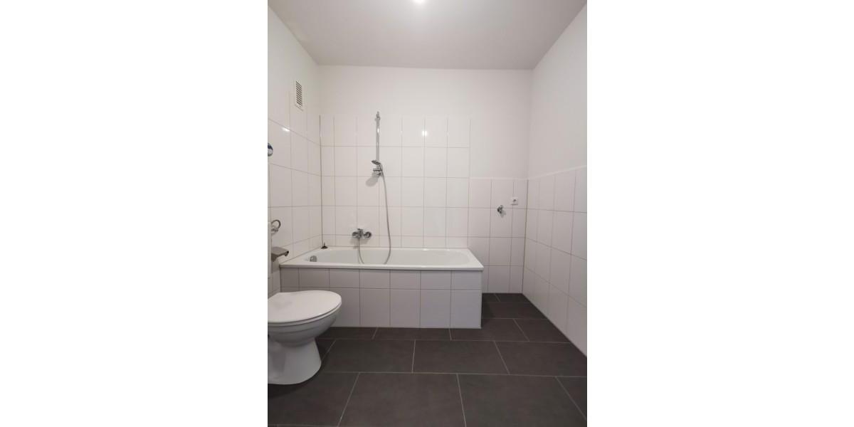 Etagenwohnung Wuppertal Gemarkung Langerfeld - 4 Zimmer, 97 m&sup2;, 825&euro; | Angebot:25974824