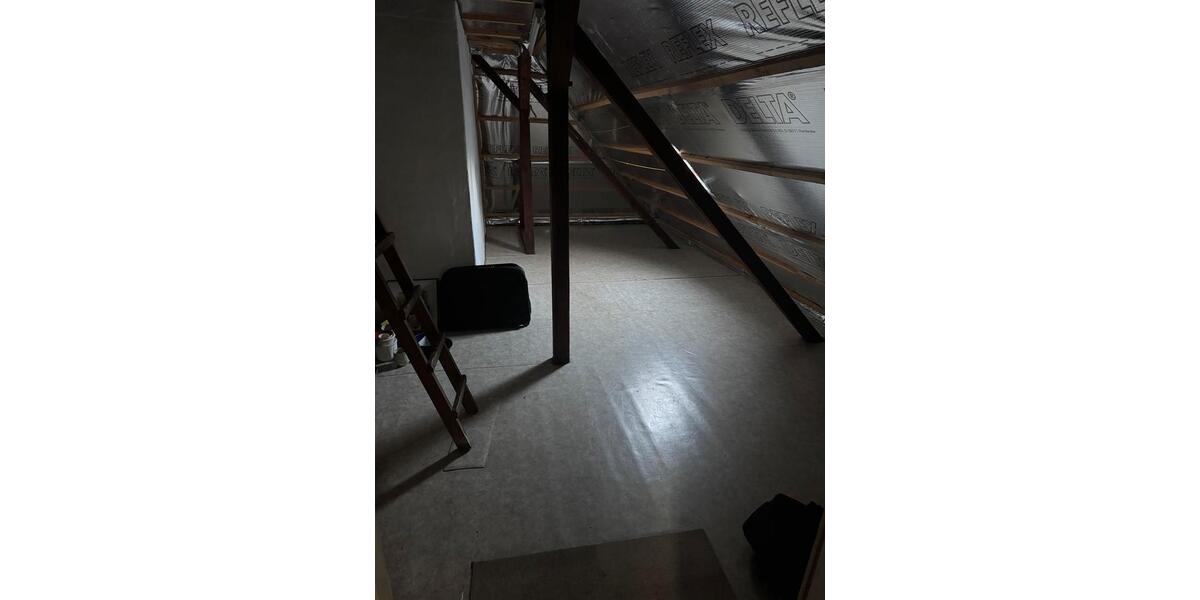 Dachgeschoßwohnung Gevelsberg - 2.5 Zimmer, 77 m&sup2;, 770&euro; | Angebot:25843790