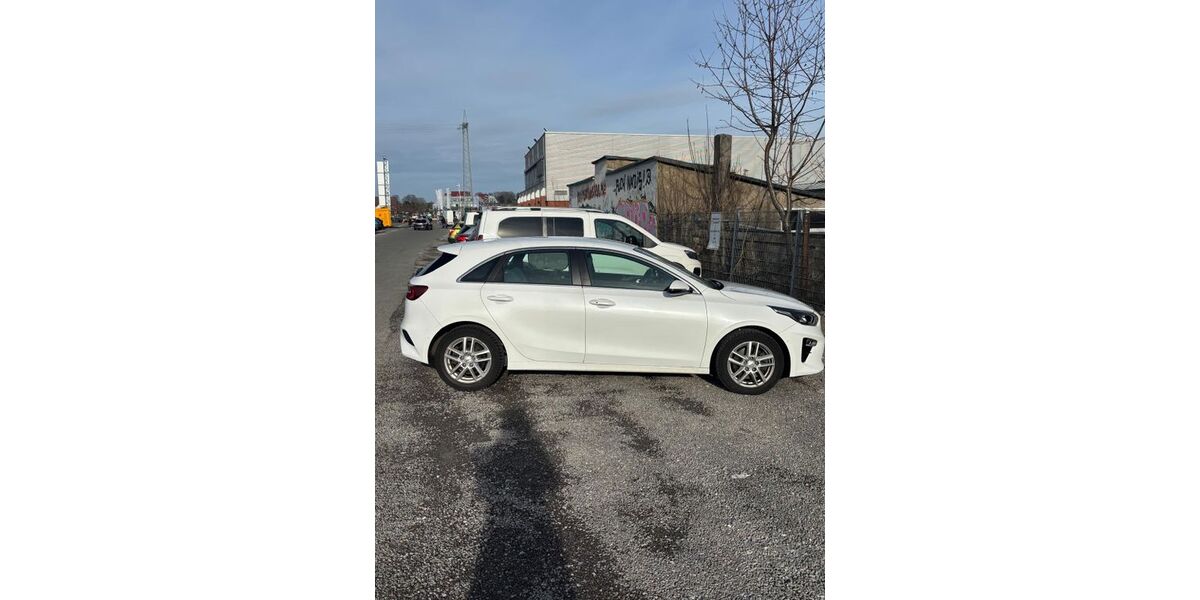 Kia ceed / Ceed 42.000 km 17.990 &euro; Remscheid 42859