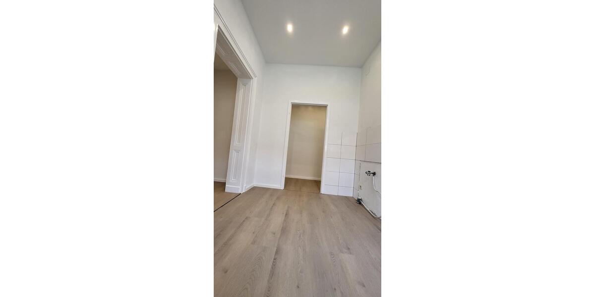 Etagenwohnung Solingen Wald - 2 Zimmer, 54 m&sup2;, 594&euro; | Angebot:25956772