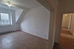 Etagenwohnung Essen Stadtbezirk VII - 4 Zimmer, 110 m&sup2;, 800&euro; | Angebot:26536535