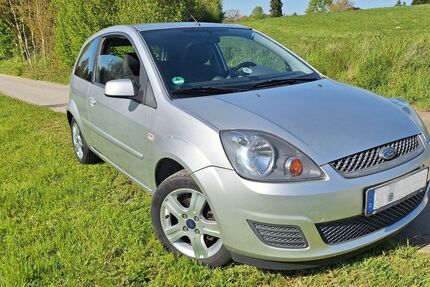 Ford Fiesta 223.000 km 1.990 &euro; Düsseldorf 40472