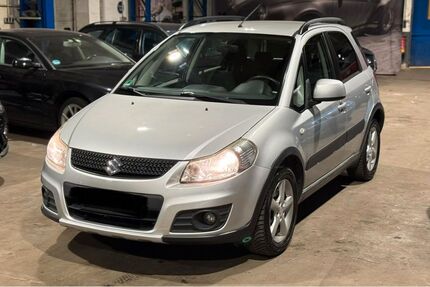 Suzuki SX4 86.500 km 7.890 &euro; Wuppertal 42349