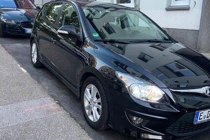 Hyundai i30 115.000 km 5.900 &euro; Essen 45139