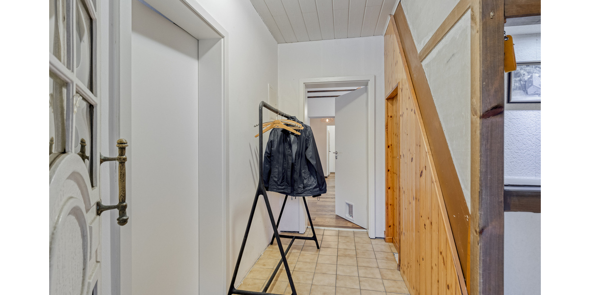 Großzügiges Ein- oder Zweifamilienhaus mit Charme, Gartenparadies & vielen Möglichkeiten - Einfamilienhaus Leichlingen | Angebot:25269338