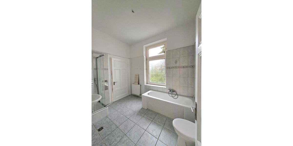 Erdgeschoßwohnung Solingen Aufderhöhe - 4 Zimmer, 85 m&sup2;, 890&euro; | Angebot:26489881
