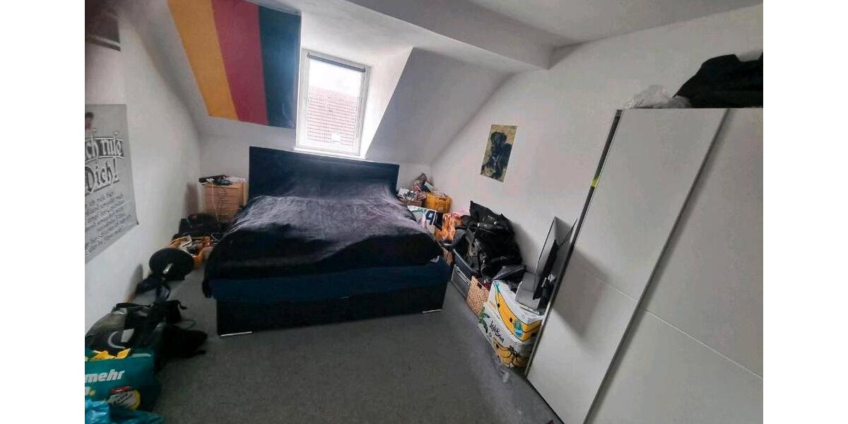 Dachgeschoßwohnung Wuppertal Gemarkung Elberfeld - 4 Zimmer, 90 m&sup2;, 1.010&euro; | Angebot:25933004