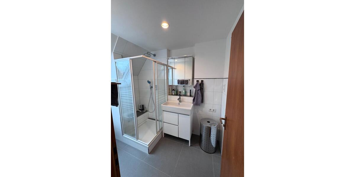 Dachgeschoßwohnung Wuppertal Cronenberg - 2 Zimmer, 70 m&sup2;, 700&euro; | Angebot:26033829