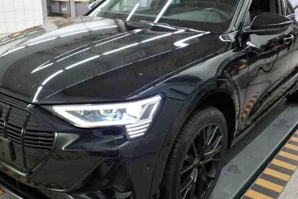 Audi e-tron 41.995 km 37.065 &euro; Hagen 58091