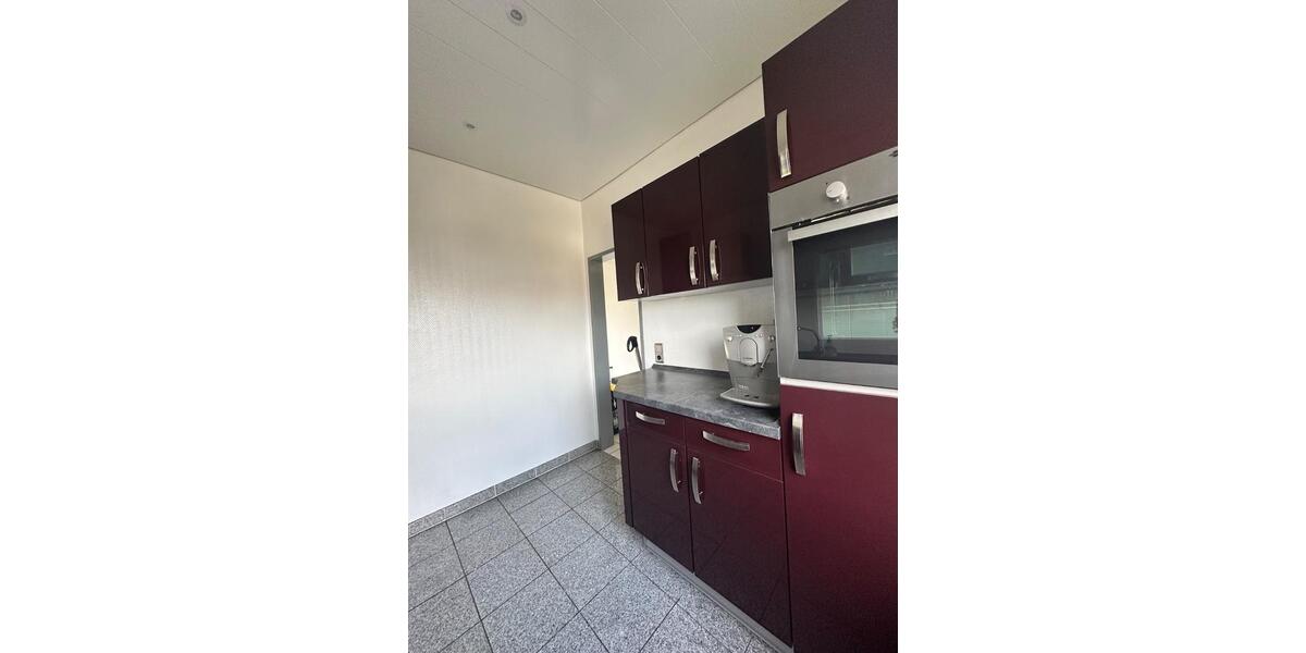 Erdgeschoßwohnung Schalksmühle - 4 Zimmer, 125 m&sup2;, 900&euro; | Angebot:26492779
