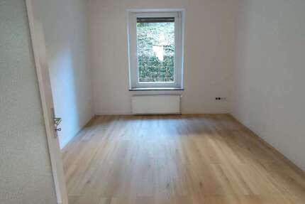 Wohnung Wuppertal Vohwinkel - 3 Zimmer, 68 m&sup2;, 599&euro; | Angebot:25927764
