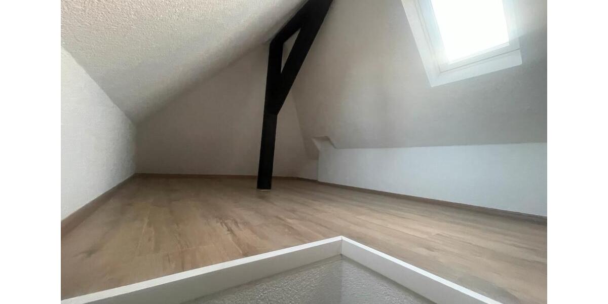 Dachgeschoßwohnung Bochum Bochum-Mitte - 3 Zimmer, 60 m&sup2;, 650&euro; | Angebot:25294053