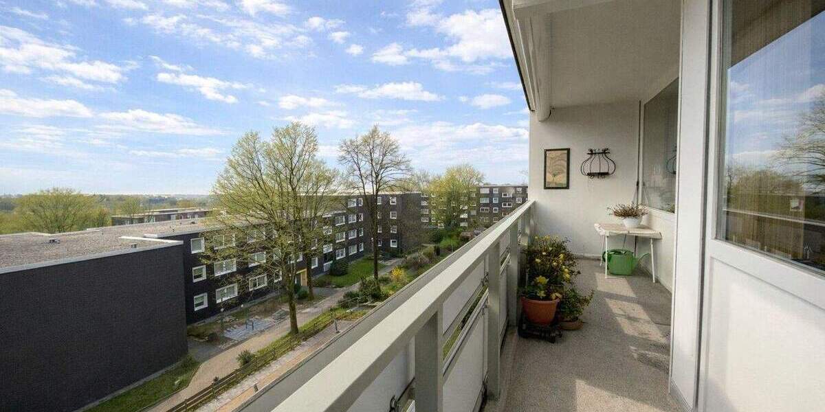 Etagenwohnung Solingen Gräfrath - 2 Zimmer, 63 m&sup2;, 149.000&euro; | Angebot:25928450
