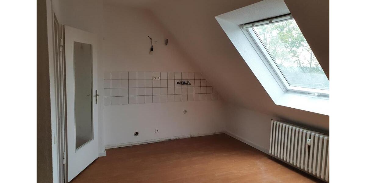 Dachgeschoßwohnung Essen Stadtbezirk III - 2 Zimmer, 50 m&sup2;, 470&euro; | Angebot:26483901