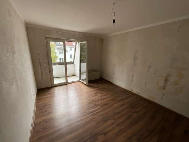 Etagenwohnung Essen Holsterhausen - 2 Zimmer, 63 m&sup2;, 519&euro; | Angebot:23044001
