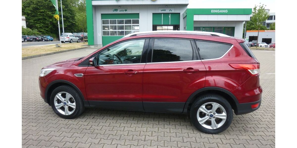 Ford Kuga 137.000 km 7.900 &euro; Essen 45144
