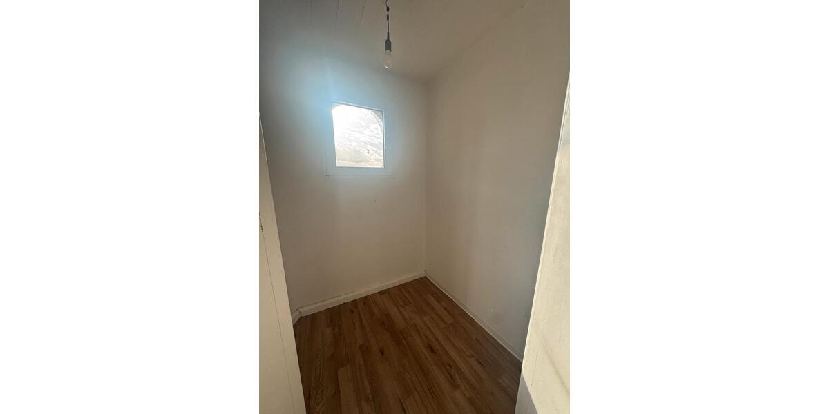 Etagenwohnung Essen Stadtbezirk III - 2 Zimmer, 85 m&sup2;, 650&euro; | Angebot:25967652