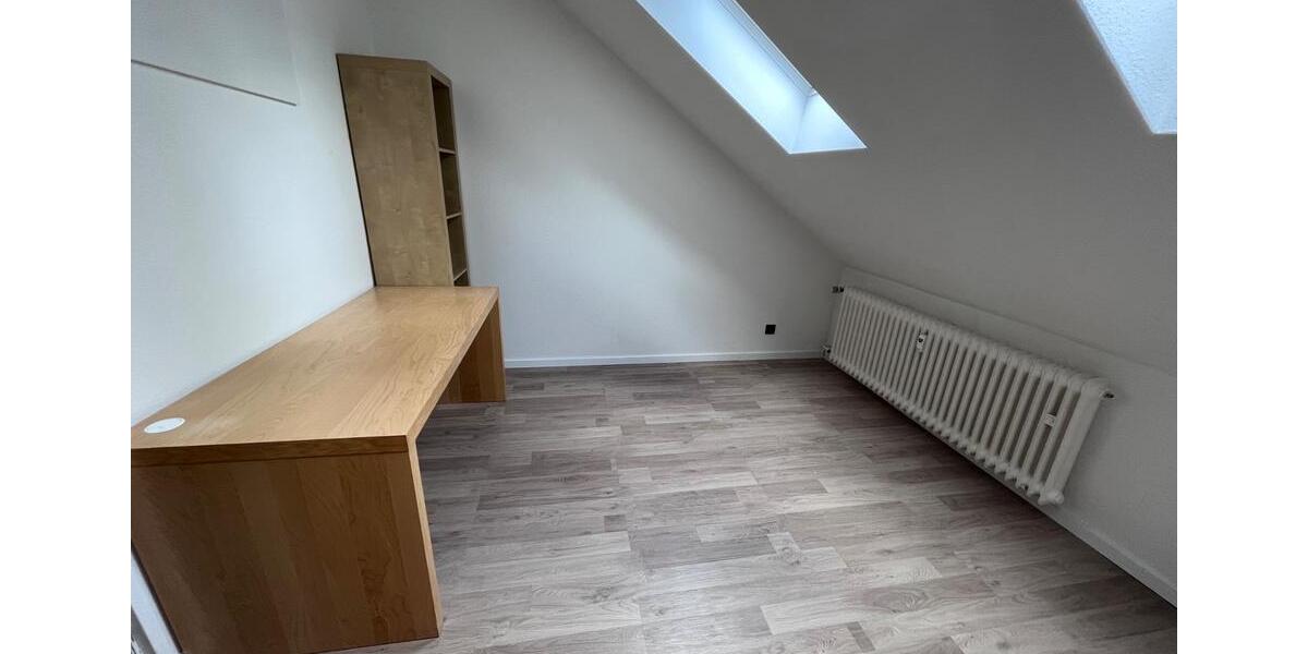 Dachgeschoßwohnung Wuppertal Barmen - 2.5 Zimmer, 63 m&sup2;, 125.000&euro; | Angebot:26623660