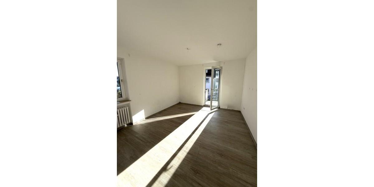 Etagenwohnung Wuppertal Gemarkung Barmen - 3 Zimmer, 80 m&sup2;, 680&euro; | Angebot:25807074