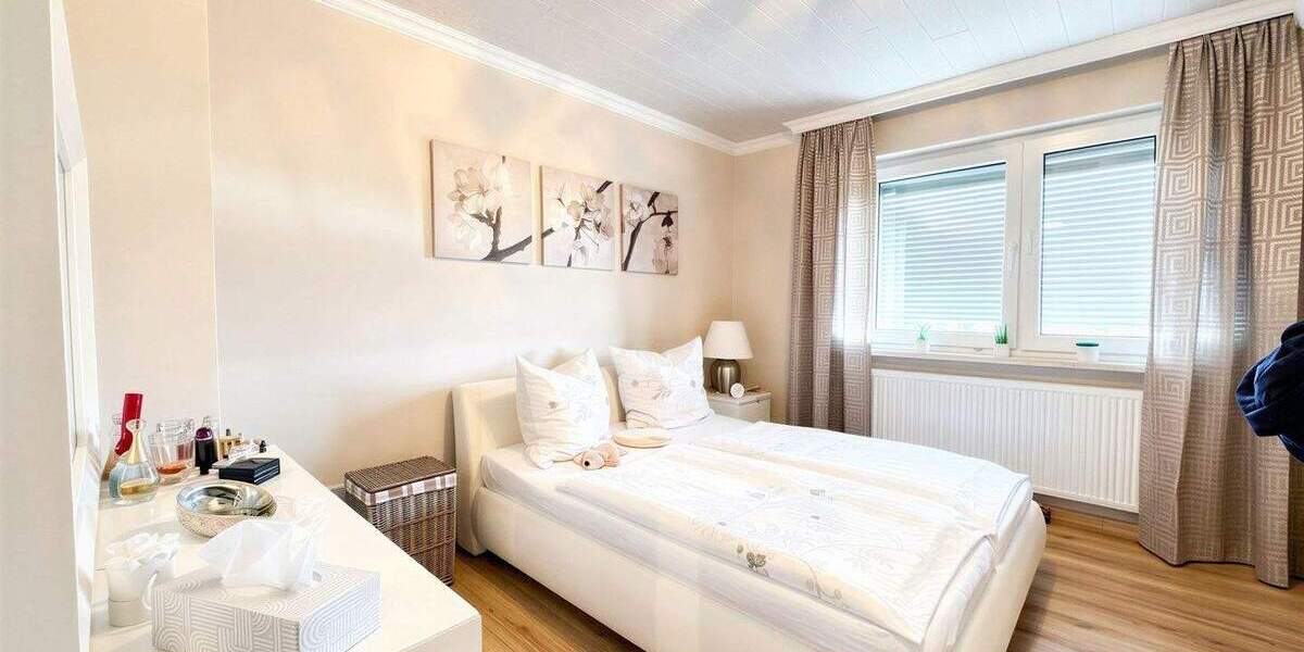 Etagenwohnung Wuppertal Langerfeld - 5 Zimmer, 132 m&sup2;, 279.000&euro; | Angebot:25696386