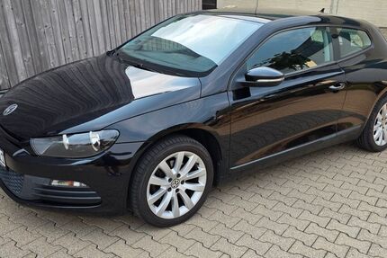 VW Scirocco 125.500 km 5.650 &euro; Wermelskirchen 42929