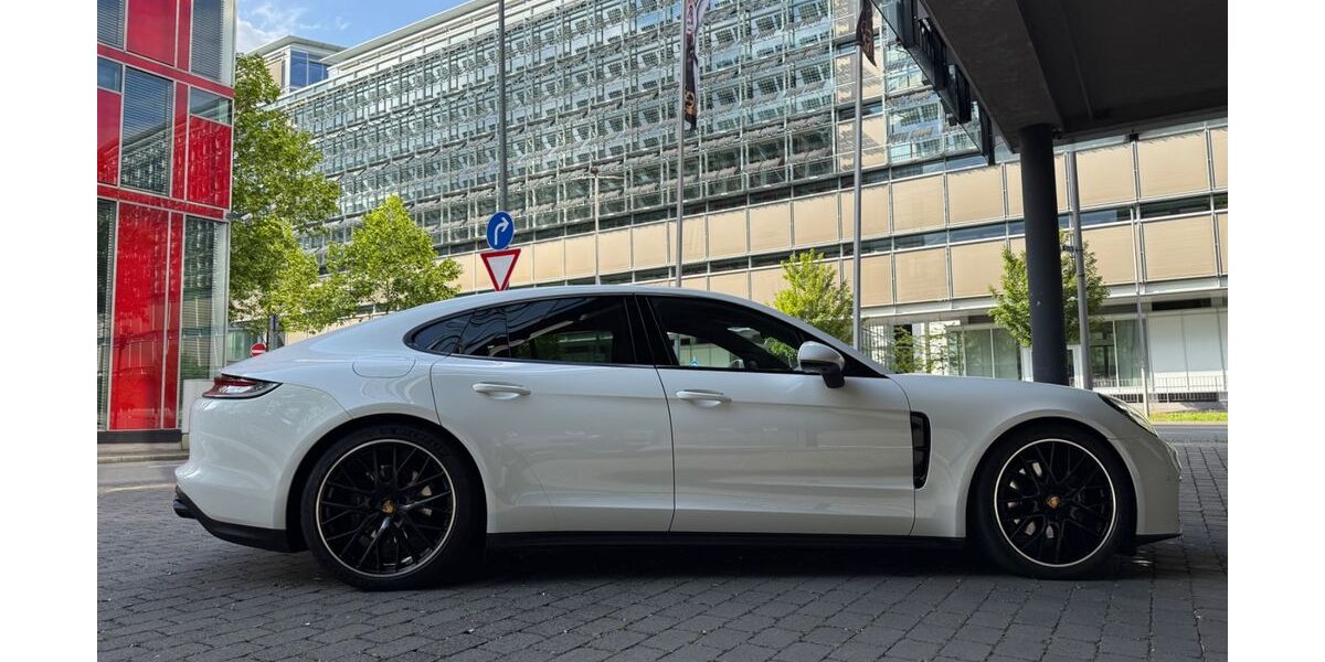 Porsche Panamera 29.400 km 78.900 &euro; Wuppertal 42279