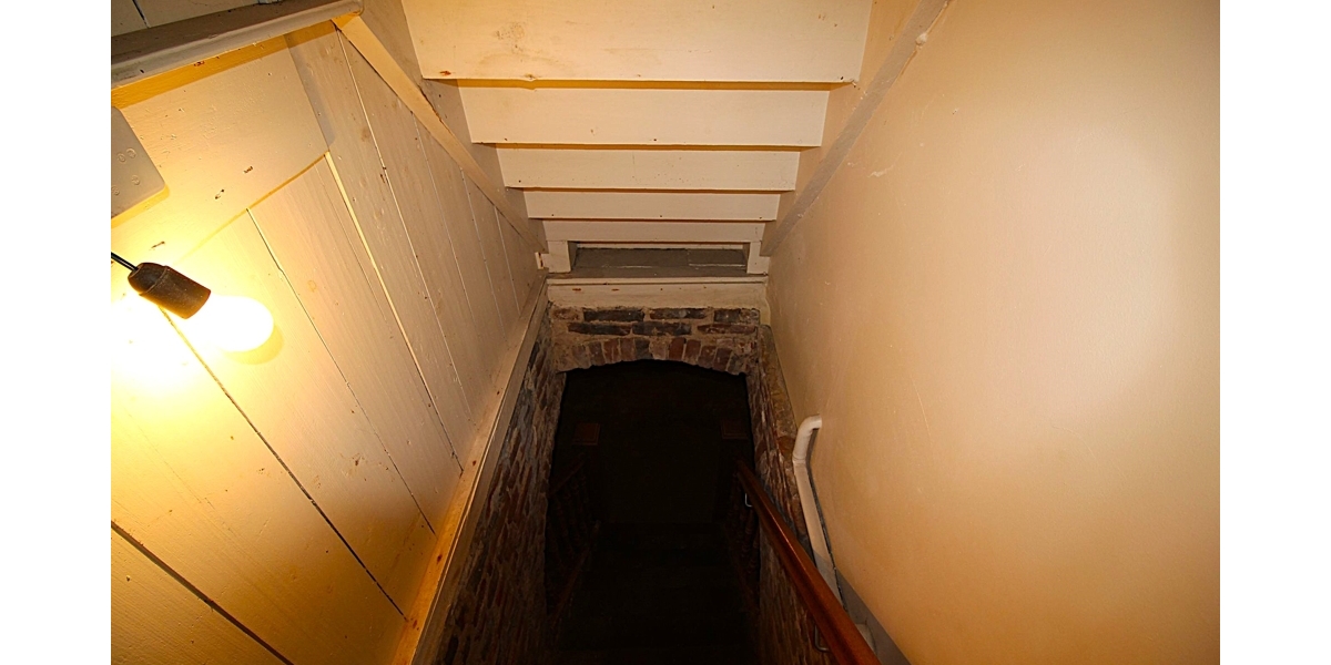 Kernsaniertes Einfamilienhaus mit (Bau)-Grundstück und großem Anbau mit vielen Nutzungsmöglichkeiten - Einfamilienhaus Solingen Ohligs | Angebot:23472326