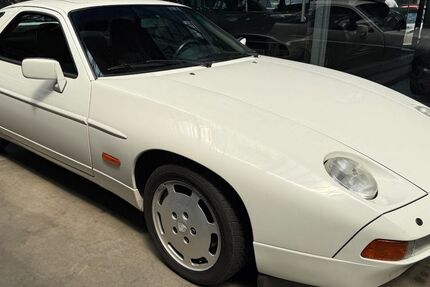 Porsche 928 186.000 km 29.900 &euro; Düsseldorf 40591