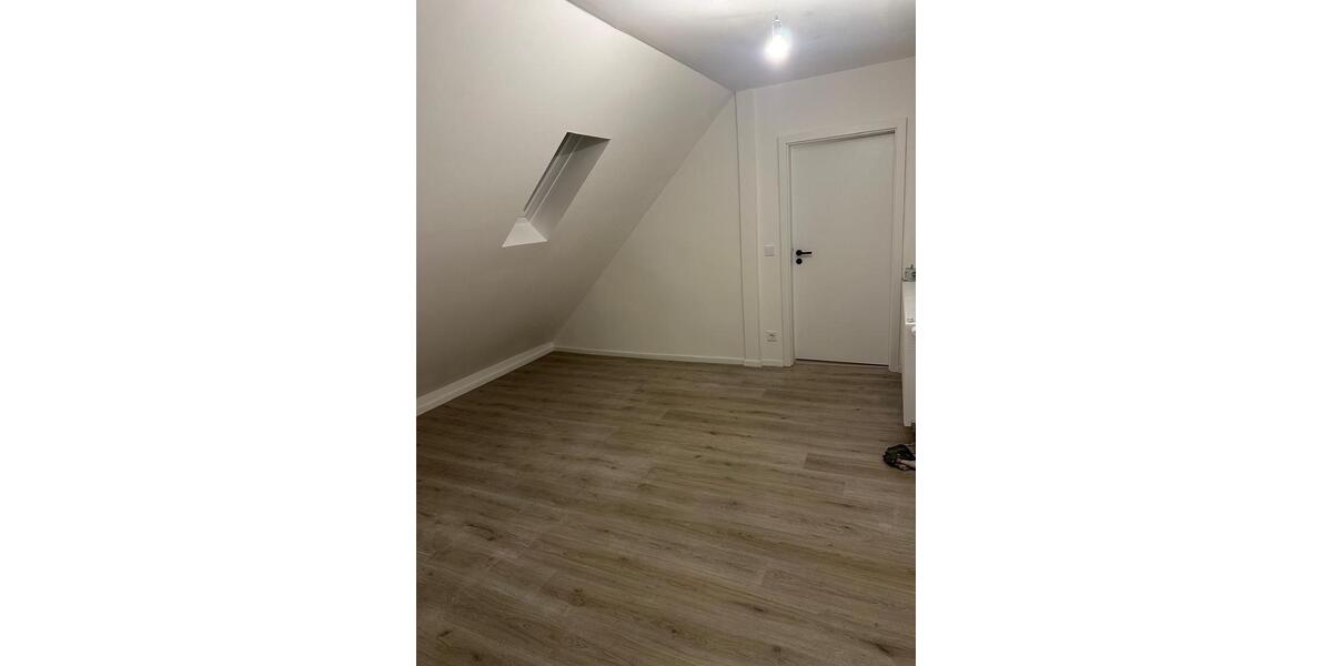 Dachgeschoßwohnung Hagen Hagen-Mitte - 3 Zimmer, 75 m&sup2;, 540&euro; | Angebot:24896185