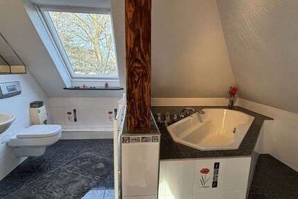 Wohnung Essen Stadtbezirk IV - 6 Zimmer, 145 m&sup2;, 270.000&euro; | Angebot:25356369