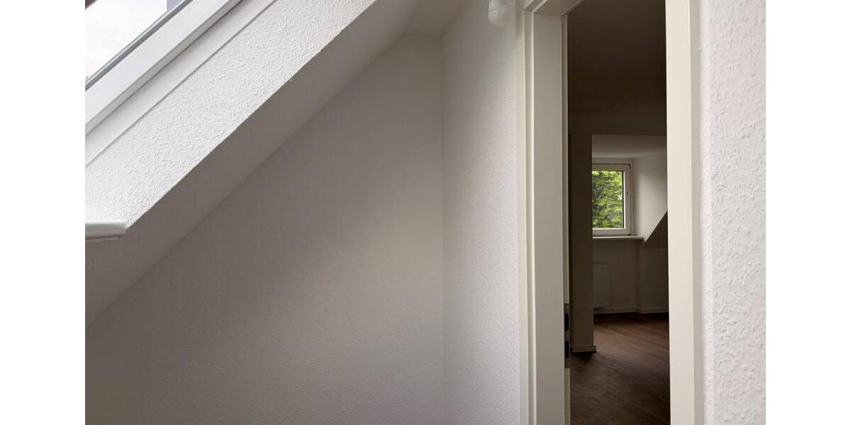 Dachgeschoßwohnung Düsseldorf Stadtbezirk 9 - 2 Zimmer, 49 m&sup2;, 590&euro; | Angebot:26603069