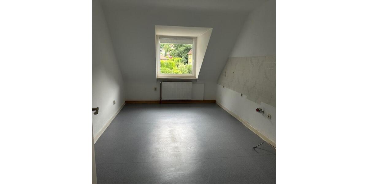 Dachgeschoßwohnung Wuppertal Unterbarmen - 2 Zimmer, 65 m&sup2;, 450&euro; | Angebot:25999742