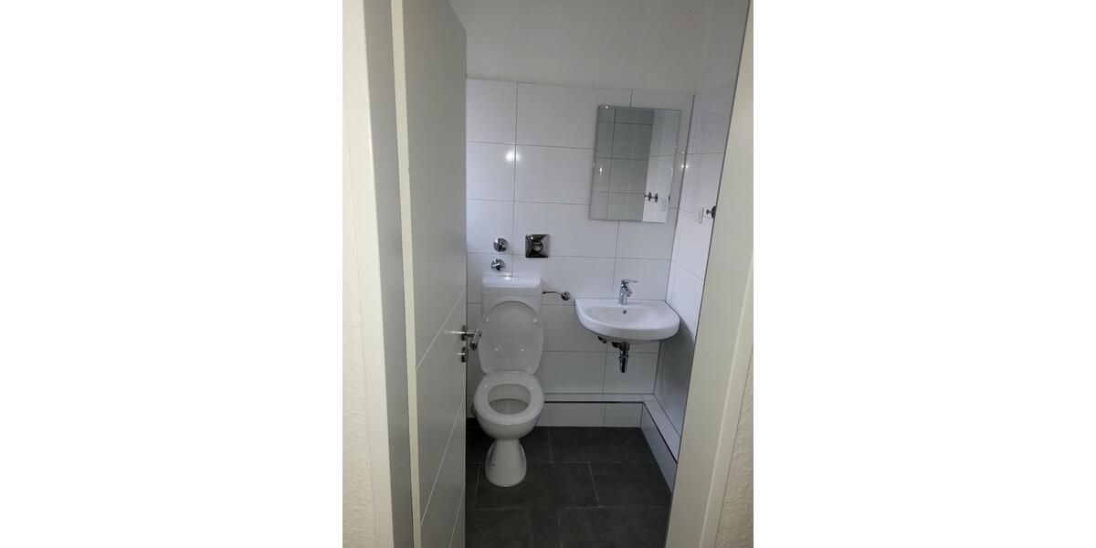 Dachgeschoßwohnung Essen Stadtbezirk IX - 3 Zimmer, 42 m&sup2;, 445&euro; | Angebot:25854722