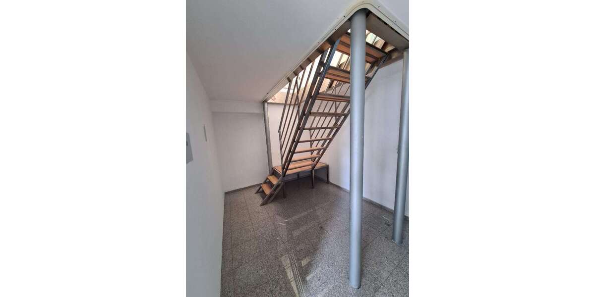 Etagenwohnung Wuppertal Arrenberg - 6 Zimmer, 142 m&sup2;, 1.300&euro; | Angebot:26732466